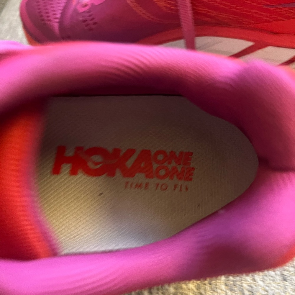 Hoka One Athletic Shoes size 8.5 - Picture 9 of 11